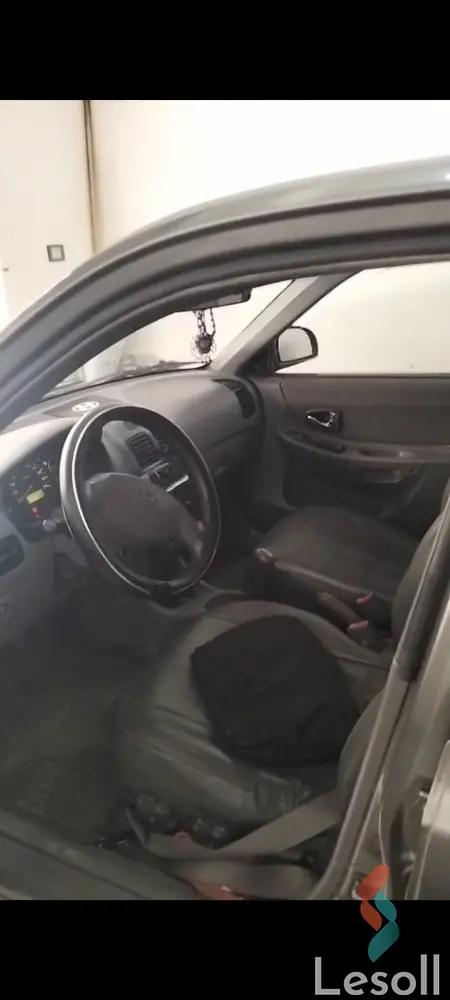 هيونداي فيرنا مانيوال مستعملة رمادي داكن موديل 2015 - كل الصور