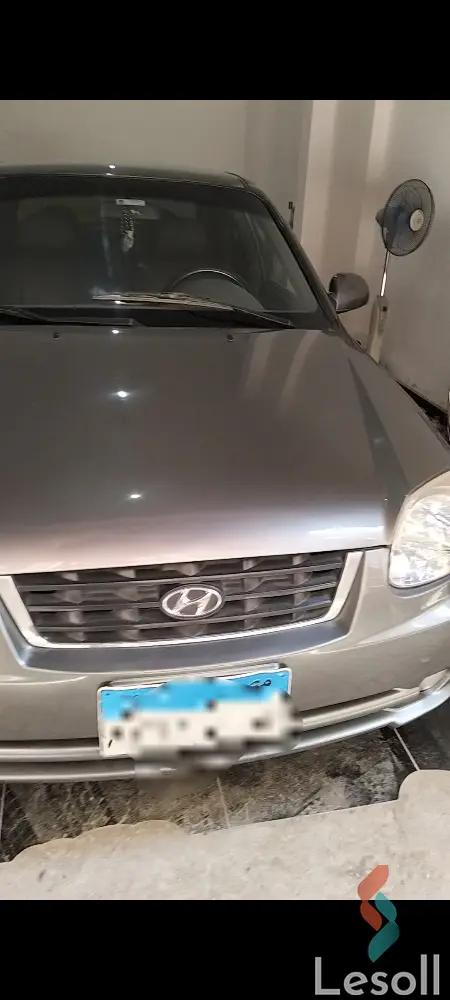 هيونداي فيرنا مانيوال مستعملة رمادي داكن موديل 2015