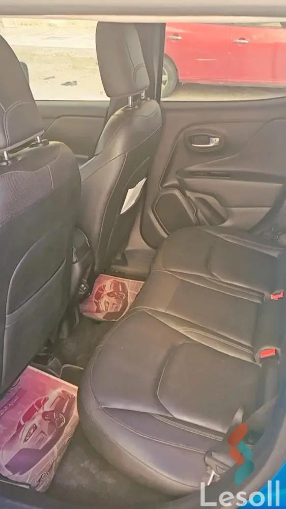 جيب رينيجيد اوتوماتك مستعملة أزرق سماوي موديل 2021