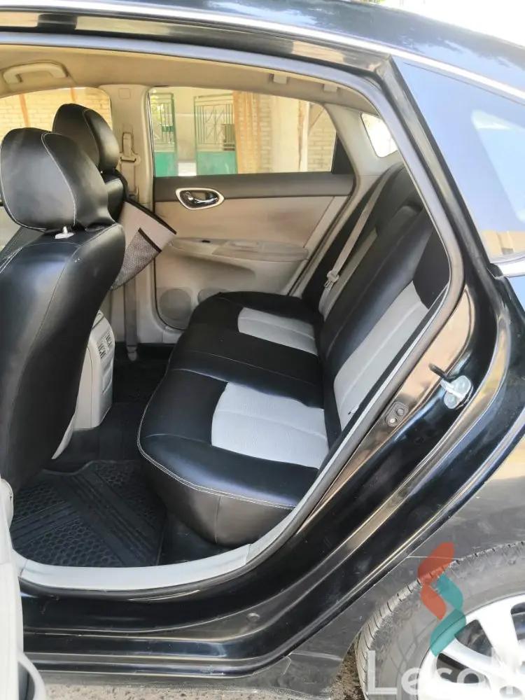 نيسان سنترا مانيوال مستعملة أسود موديل 2017