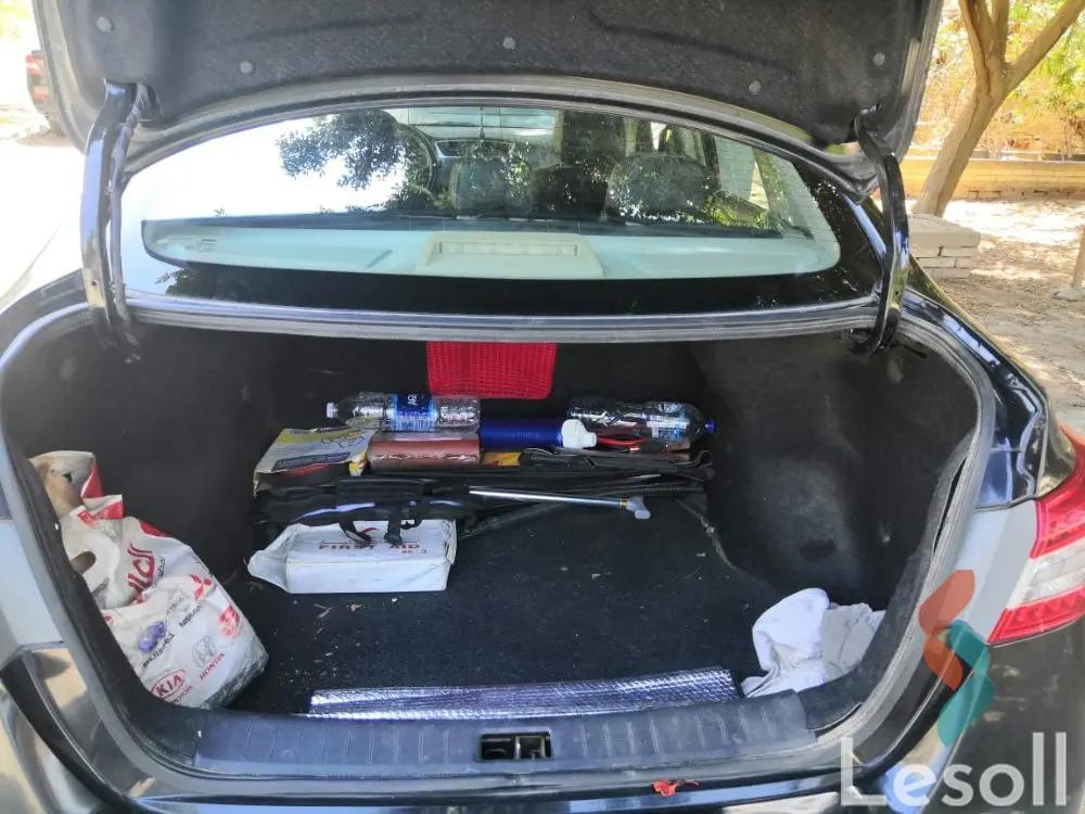 نيسان سنترا مانيوال مستعملة أسود موديل 2017 - كل الصور