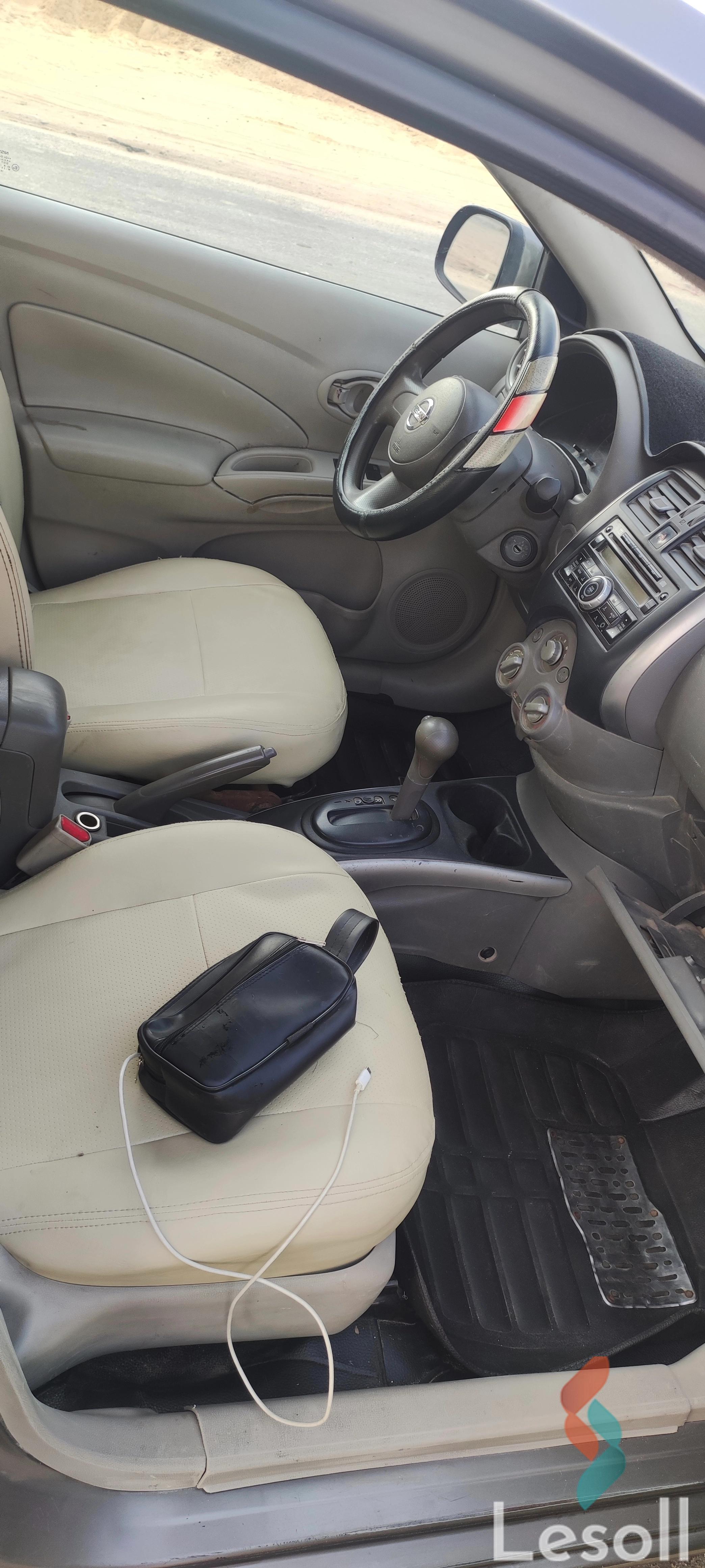 نيسان صني اوتوماتك مستعملة فضي موديل 2015 - كل الصور