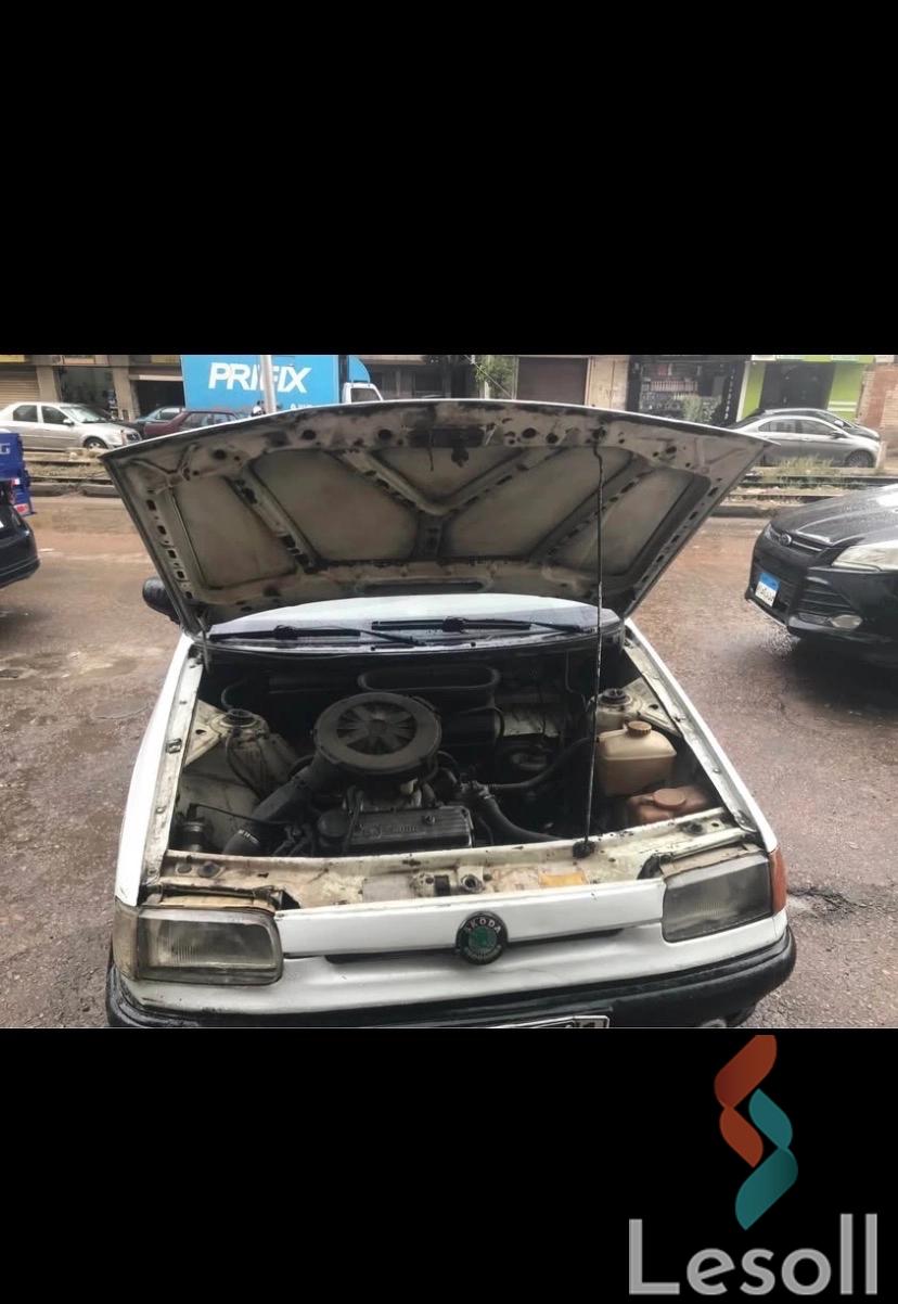 سكودا فيلسيا مانيوال مستعملة أبيض موديل 1996 - صورة 4