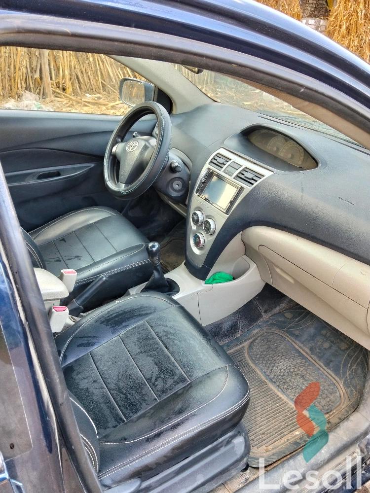 تويوتا يارس مانيوال مستعملة أزرق موديل 2008 - صورة 4