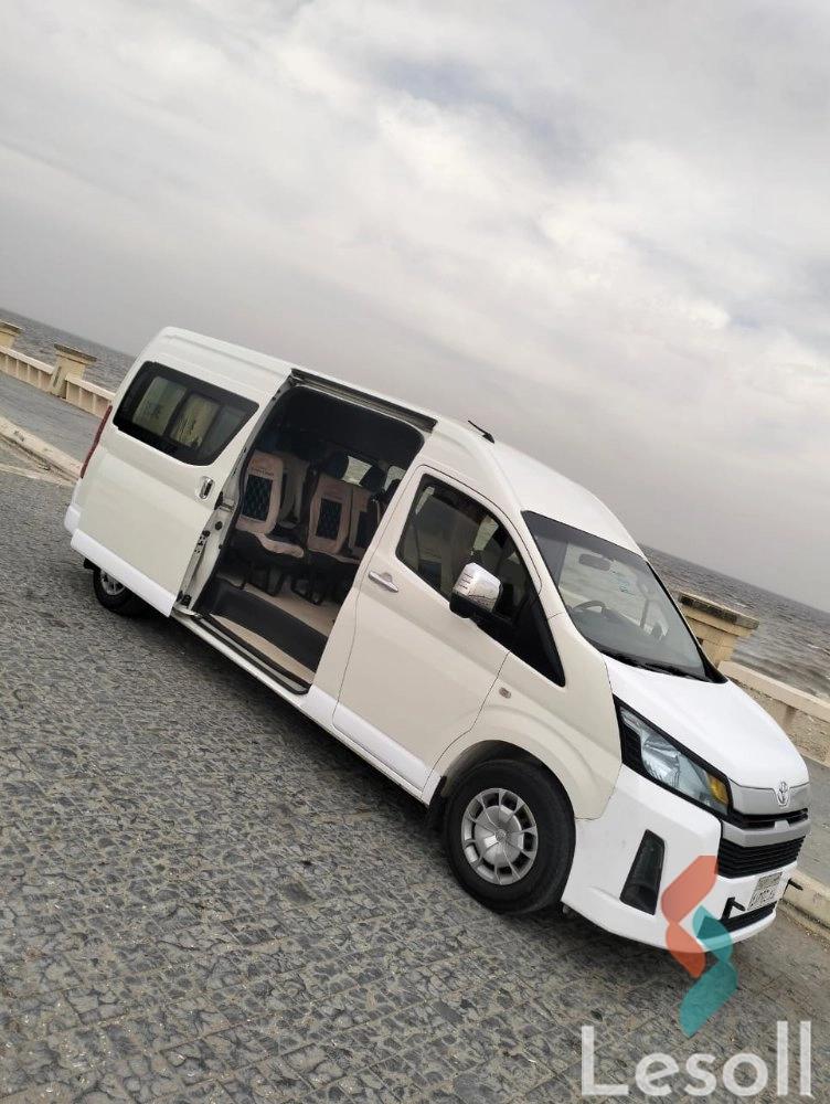 تويوتا هيلوكس اوتوماتك جديدة أبيض موديل 2024 - صورة 4