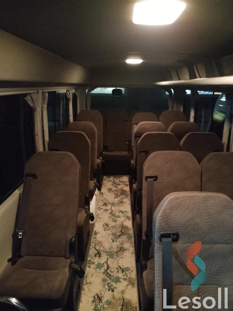 تويوتا هيلوكس مانيوال جديدة أبيض موديل 2024 - صورة 4