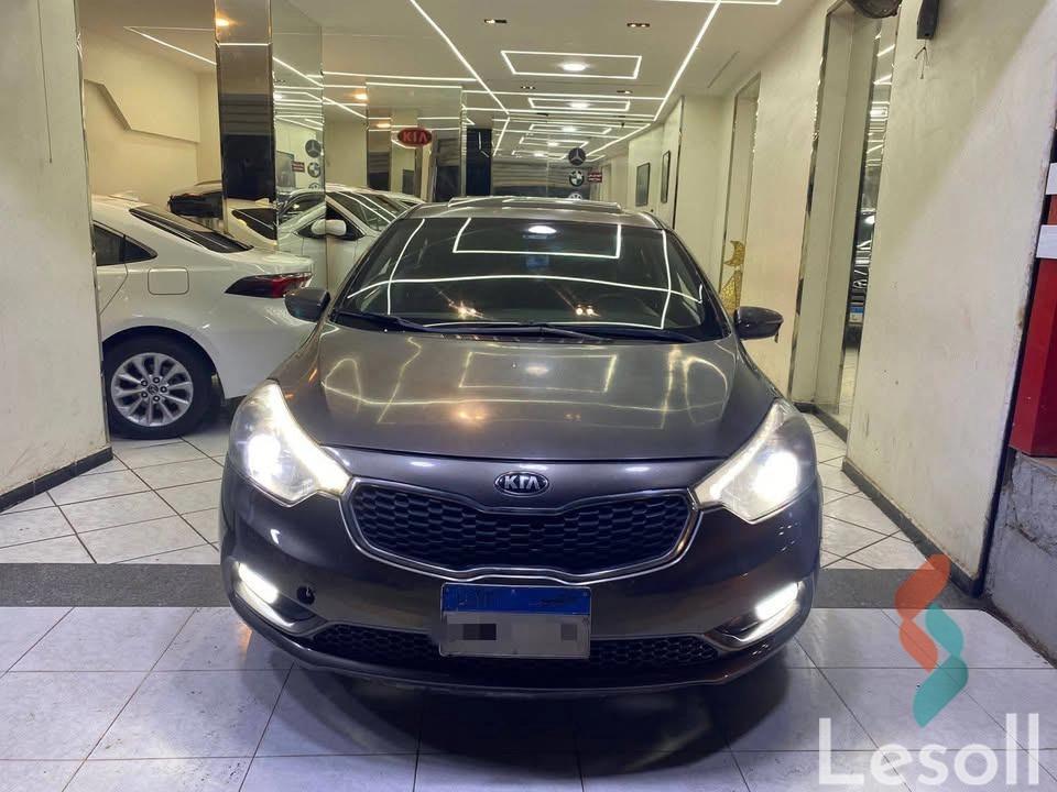 كيا سيراتو مانيوال مستعملة أسود موديل 2015 - كل الصور