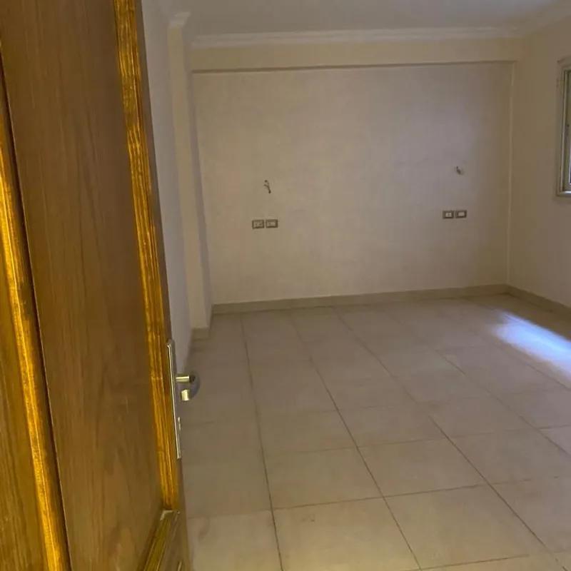 شقة للبيع بمساحة 240 متر و 3 غرف في الدقى الجيزة - صورة 3