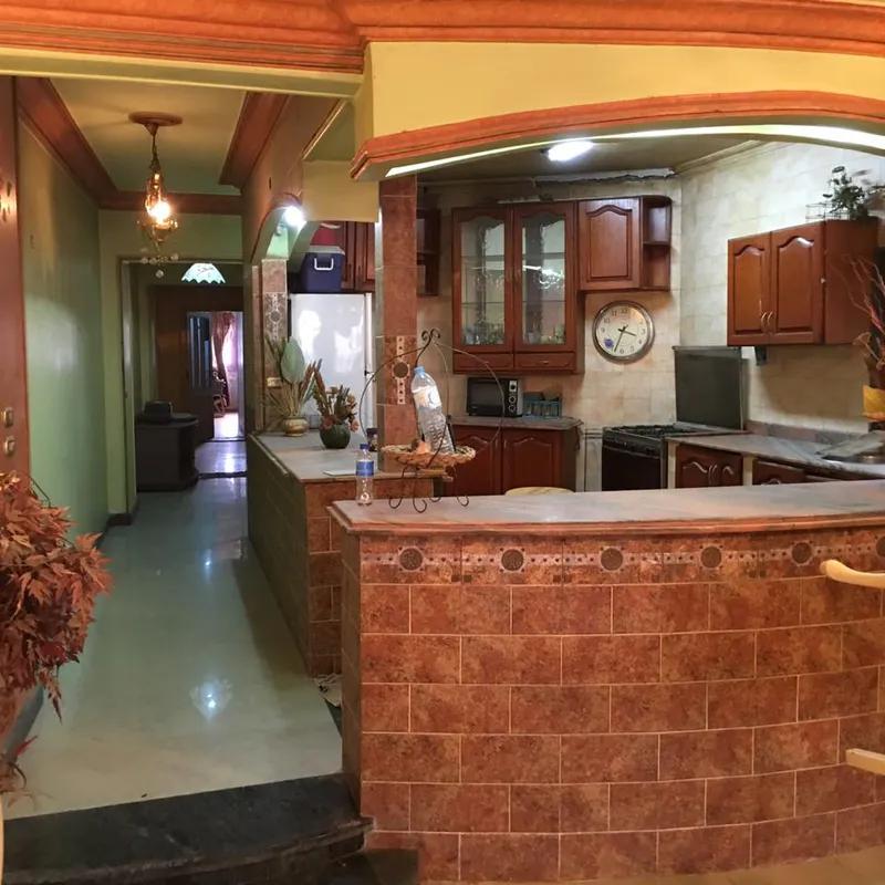 شقة للبيع بمساحة 240 متر و غرفتان في العمرانية الجيزة