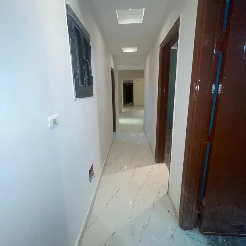 شقة للبيع بمساحة 250 متر و 5 غرف في الهرم الجيزة