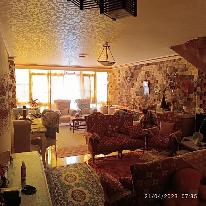 Duplex for sale with an data.area 240 meters and 3 data.rooms in   Giza  - Image 3