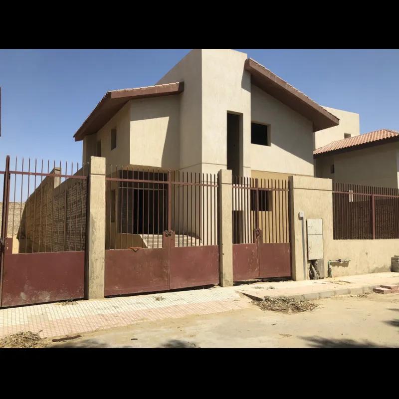 فيلا للبيع بمساحة 640 متر و 4 غرف في الجيزة فيلا للبيع بمساحة 640 متر و 4 غرف في الجيزة