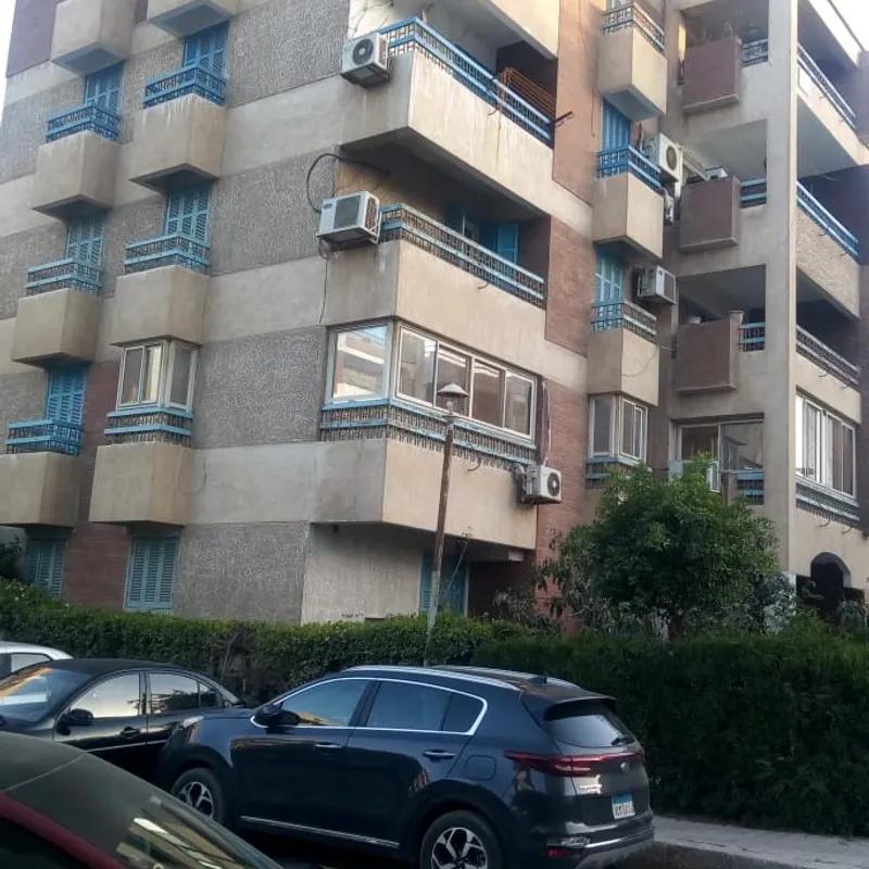 شقة للبيع بمساحة 170 متر و 3 غرف في  الجيزة