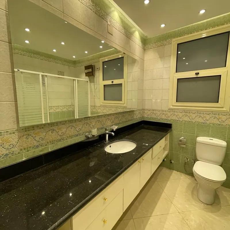 Apartment for sale with an data.area 350 meters and 4 data.rooms in   Giza  - Image 4