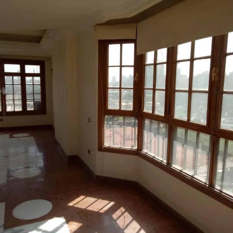 شقة للبيع بمساحة 250 متر و 3 غرف في  الجيزة - صورة 3