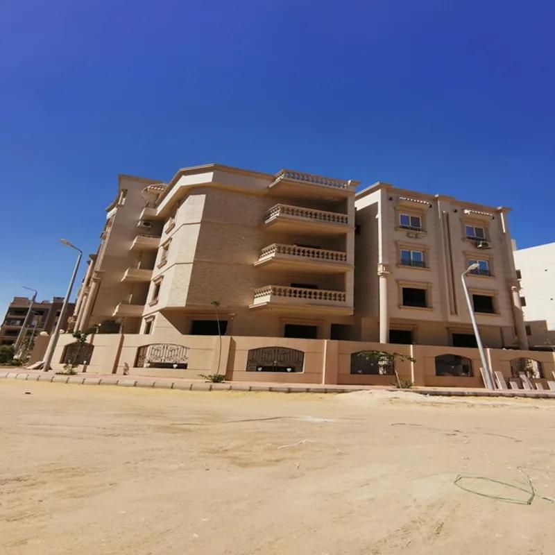 Apartment for sale with an data.area 200 meters and 3 data.rooms in  Cheikh Zayed Giza  - Image 4