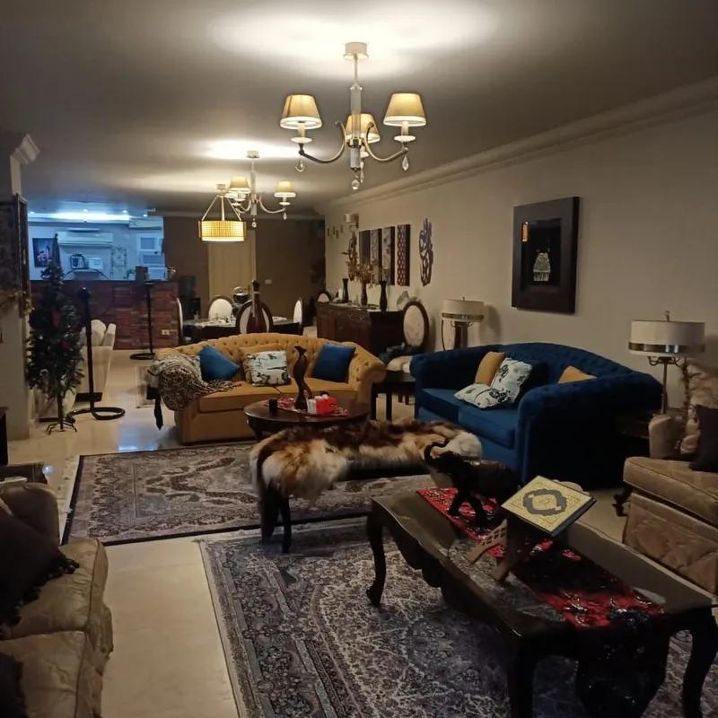 شقة للبيع بمساحة 270 متر و 3 غرف في  الجيزة