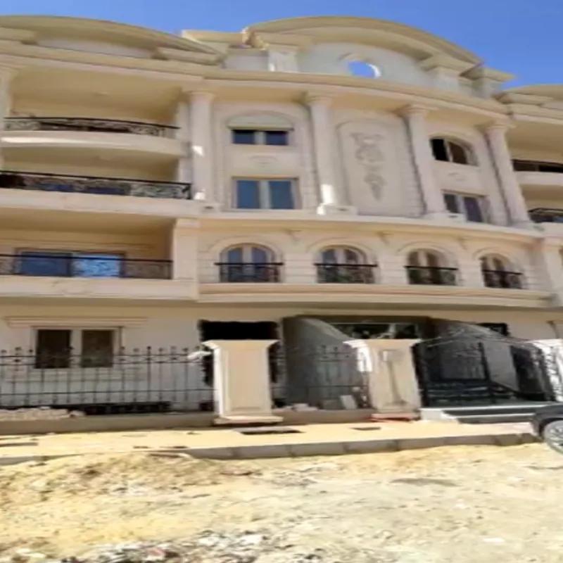 Apartment with garden for sale with an data.area 240 meters and 4 data.rooms in   Giza  - All Images