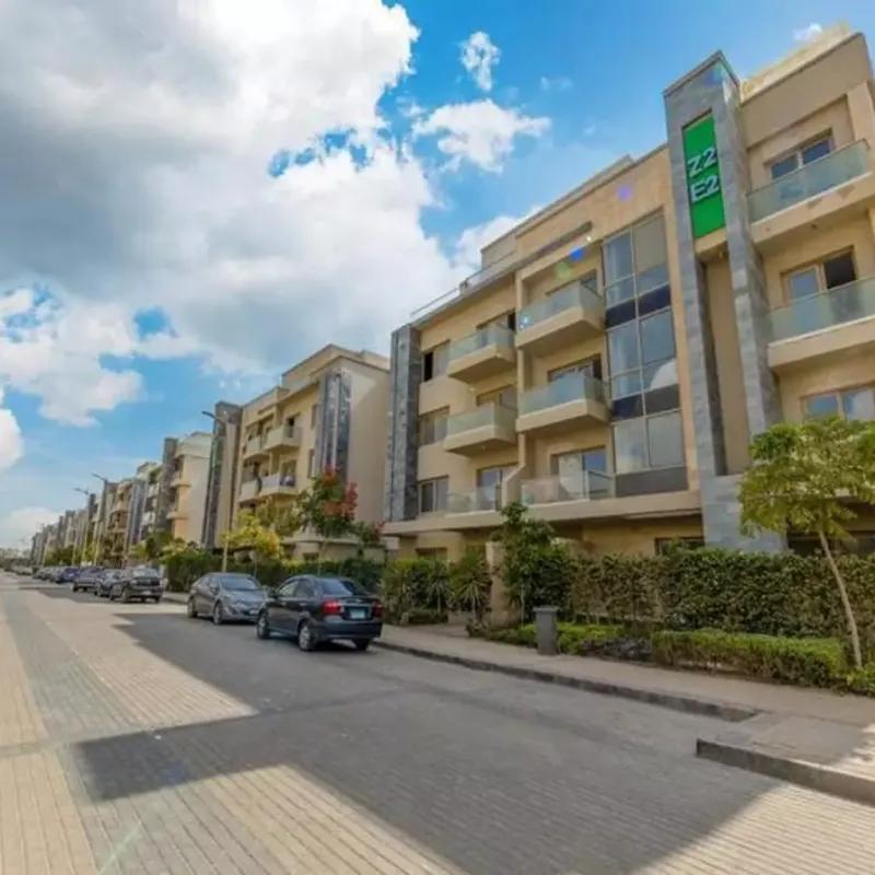 شقة للبيع بمساحة 200 متر و 3 غرف في التجمع الخامس القاهرة - صورة 3