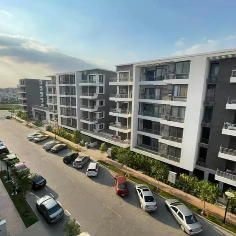 شقة للبيع بمساحة 175 متر و 3 غرف في التجمع الخامس القاهرة - صورة 3