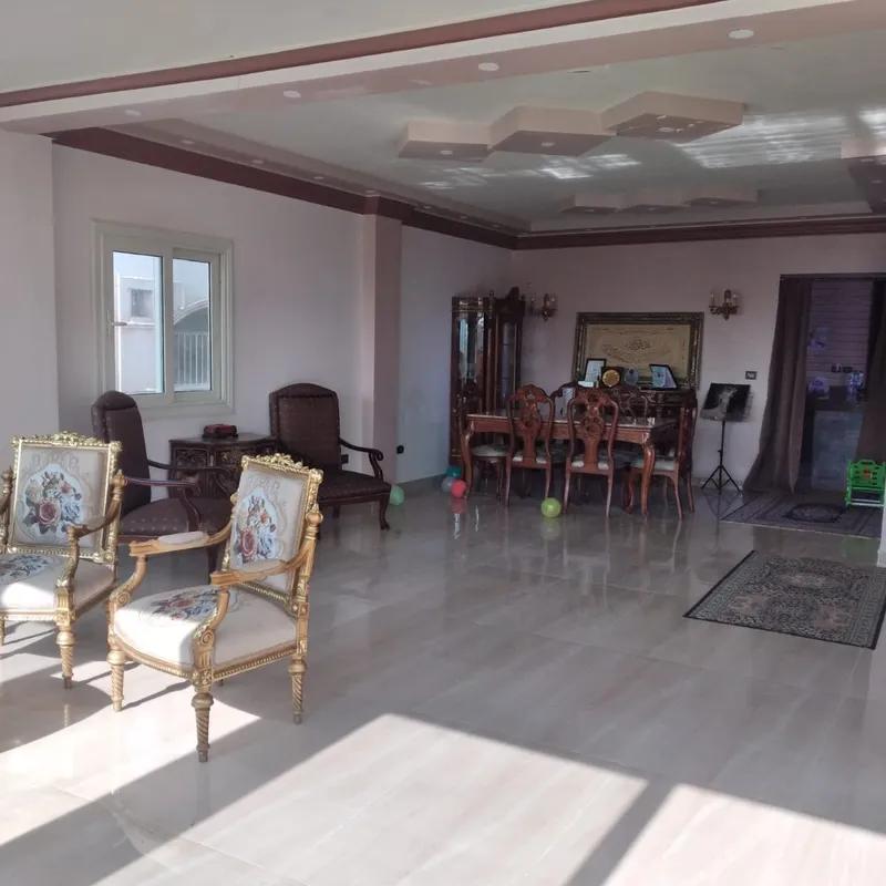 شقة للبيع بمساحة 350 متر و 4 غرف في  القاهرة - صورة 4