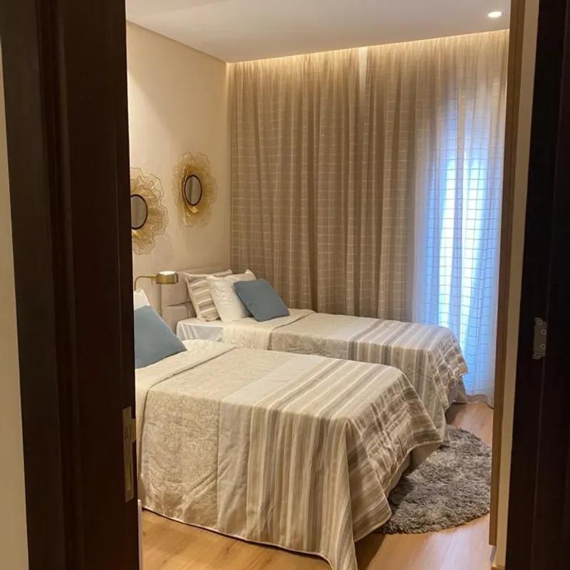 شقة للبيع بمساحة 180 متر و 3 غرف في التجمع الخامس القاهرة - صورة 3