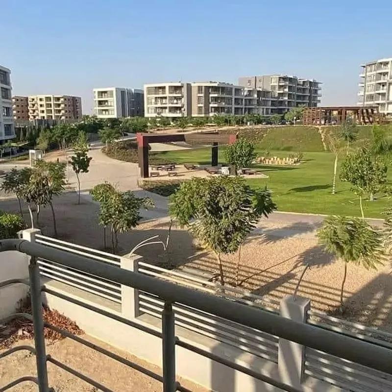 شقة للبيع بمساحة 175 متر و 3 غرف في التجمع الخامس القاهرة - صورة 4