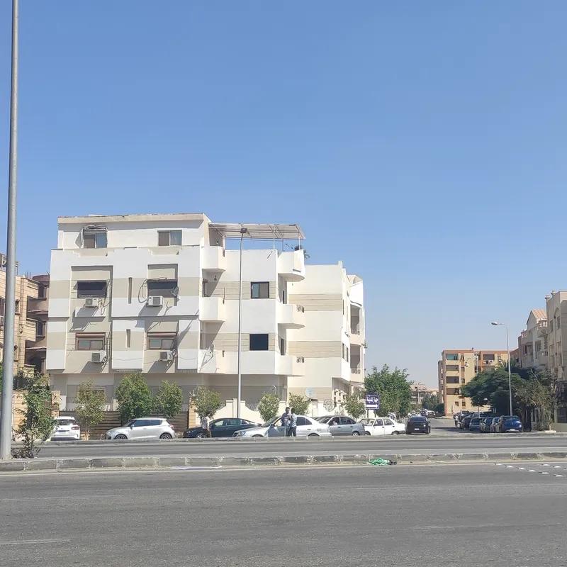 شقة للبيع بمساحة 240 متر و 3 غرف في التجمع الاول القاهرة - صورة 3