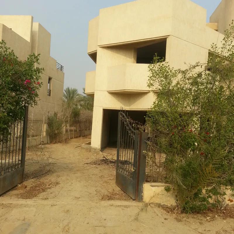 Villa for sale with an data.area 909 meters and 5 data.rooms in   Cairo  - All Images