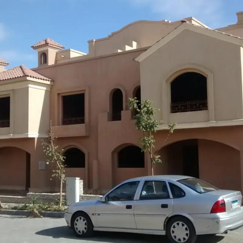 Townhouse for sale with an data.area 246 meters and 3 data.rooms in   Cairo  - All Images
