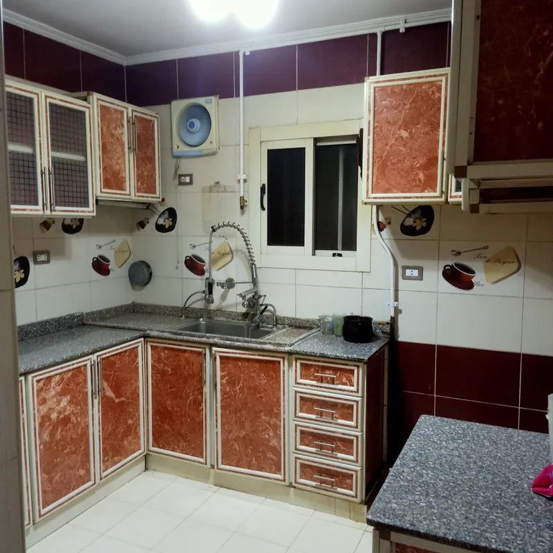 شقة للبيع بمساحة 140 متر و غرفتان في الظاهر القاهرة