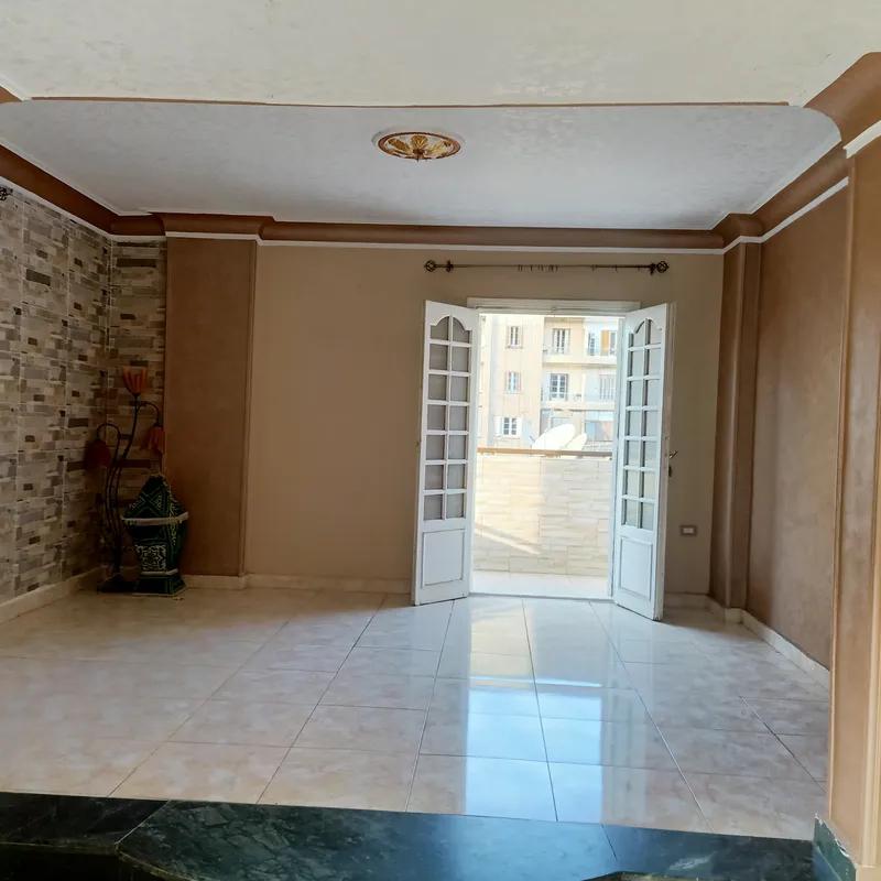 شقة للبيع بمساحة 140 متر و غرفتان في الظاهر القاهرة