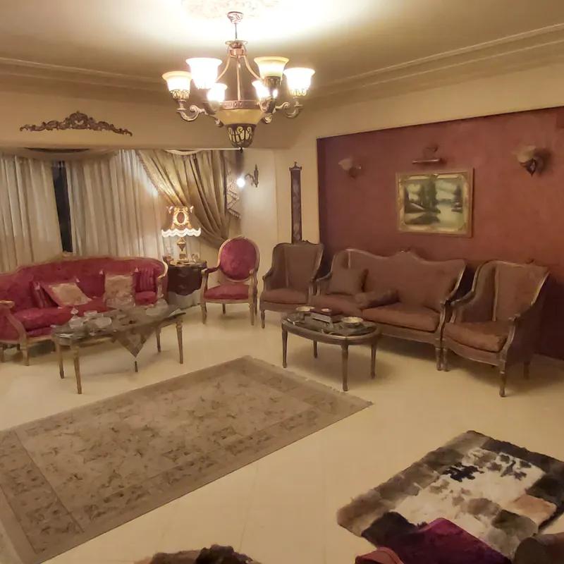 شقة للبيع بمساحة 124 متر و غرفتان في المقطم القاهرة - كل الصور