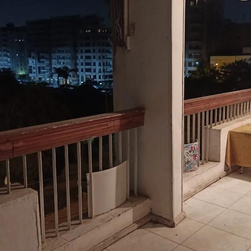 شقة للبيع بمساحة 300 متر و 6 غرف في  القاهرة - صورة 3