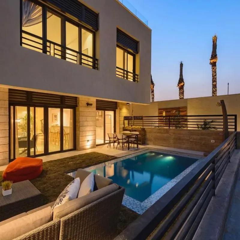 تاون هاوس للبيع بمساحة 260 متر و 4 غرف في التجمع الخامس القاهرة - كل الصور