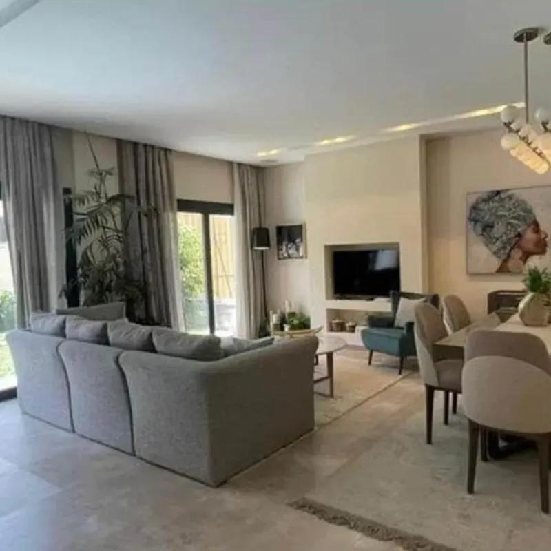 تاون هاوس للبيع بمساحة 260 متر و 4 غرف في التجمع الخامس القاهرة