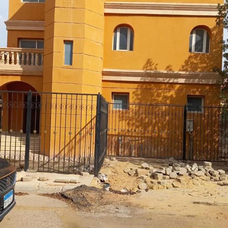 Villa for sale with an data.area 450 meters and 5 data.rooms in   Cairo  - Image 3