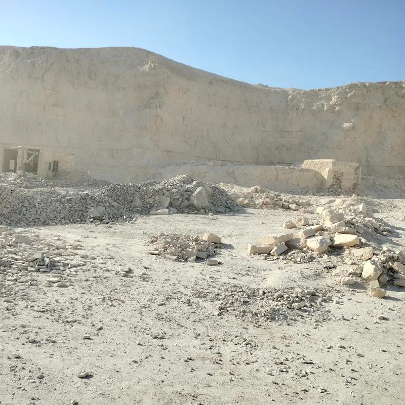 ارض مبانى للبيع بمساحة 15000 متر في طره القاهرة 