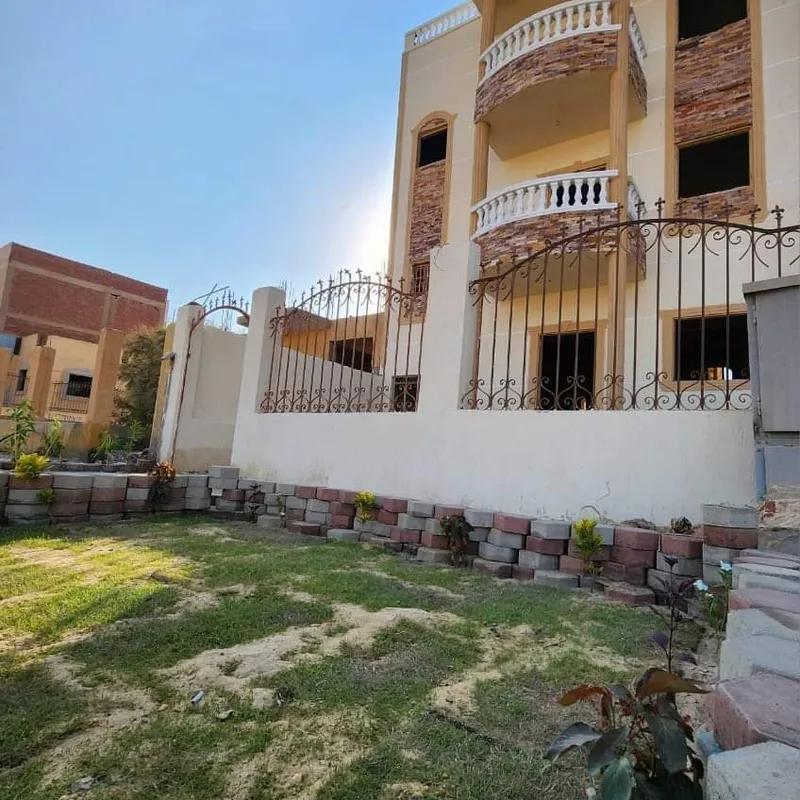 مستودع للبيع بمساحة 325 متر في القاهرة 