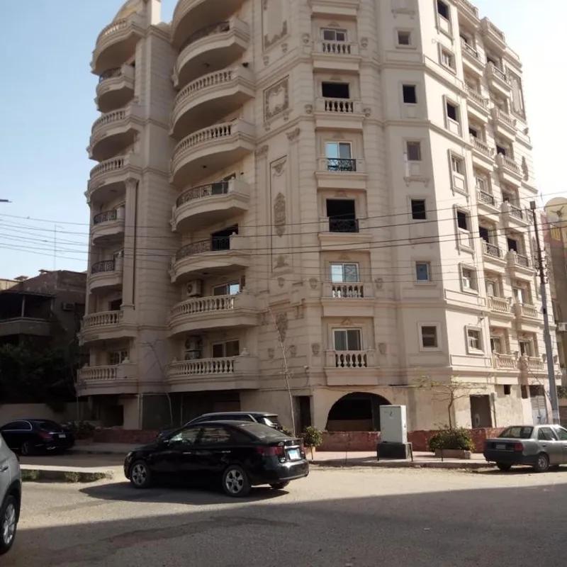 شقة للبيع بمساحة 300 متر و 3 غرف في النزهة القاهرة