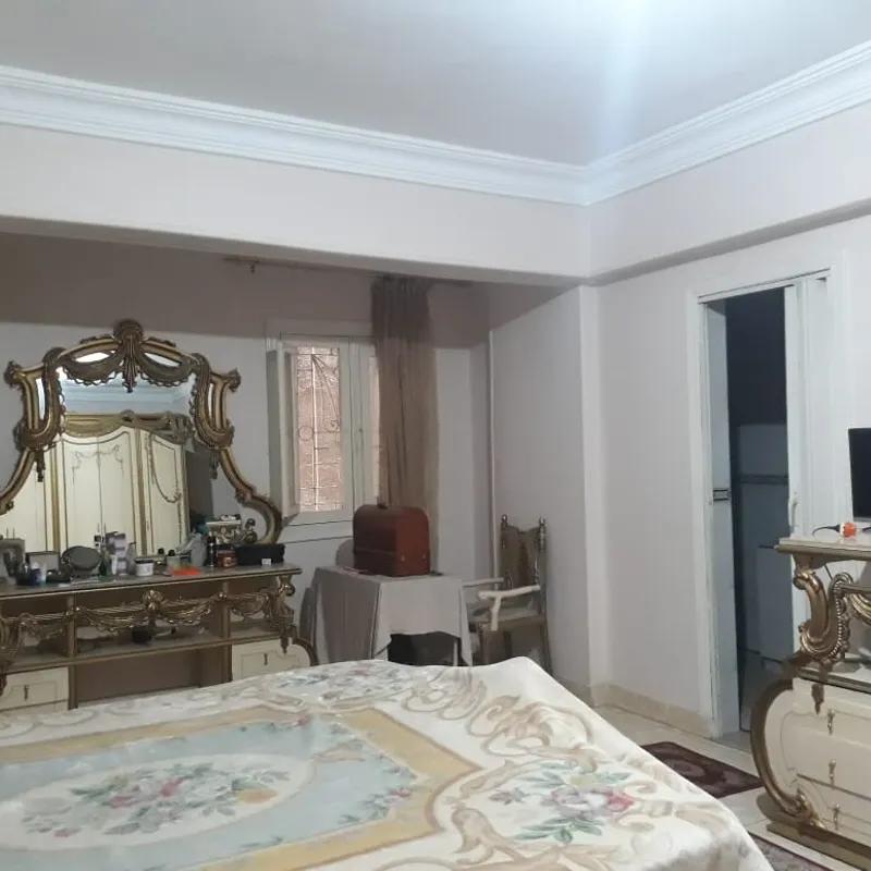 شقة للبيع بمساحة 245 متر و 4 غرف في النزهة القاهرة