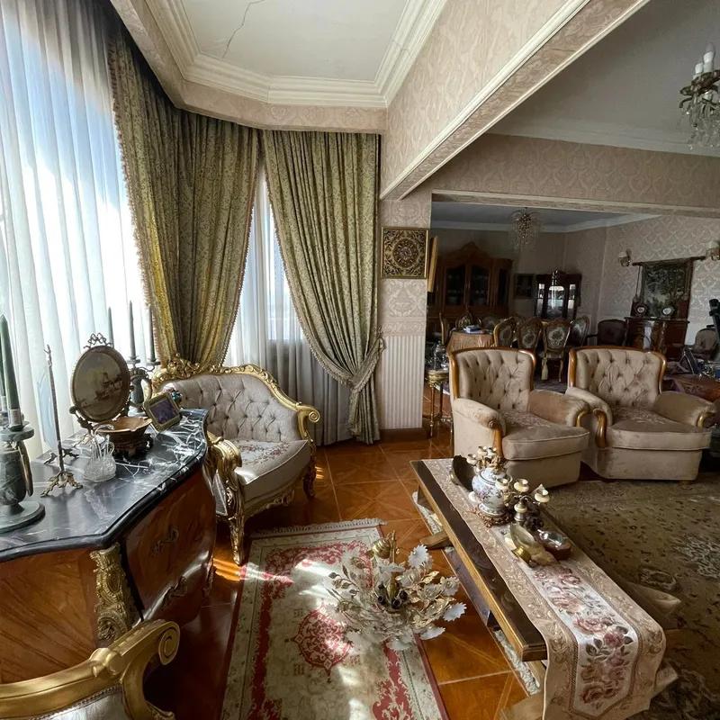 شقة للبيع بمساحة 200 متر و 3 غرف في مدينة نصر القاهرة