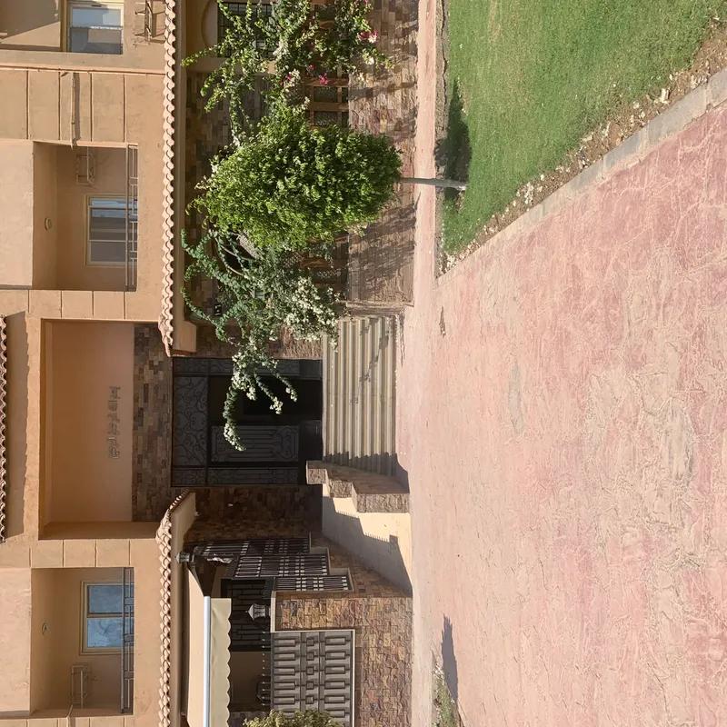 شقة بحديقة للبيع بمساحة 120 متر و 3 غرف في مدينة نصر القاهرة