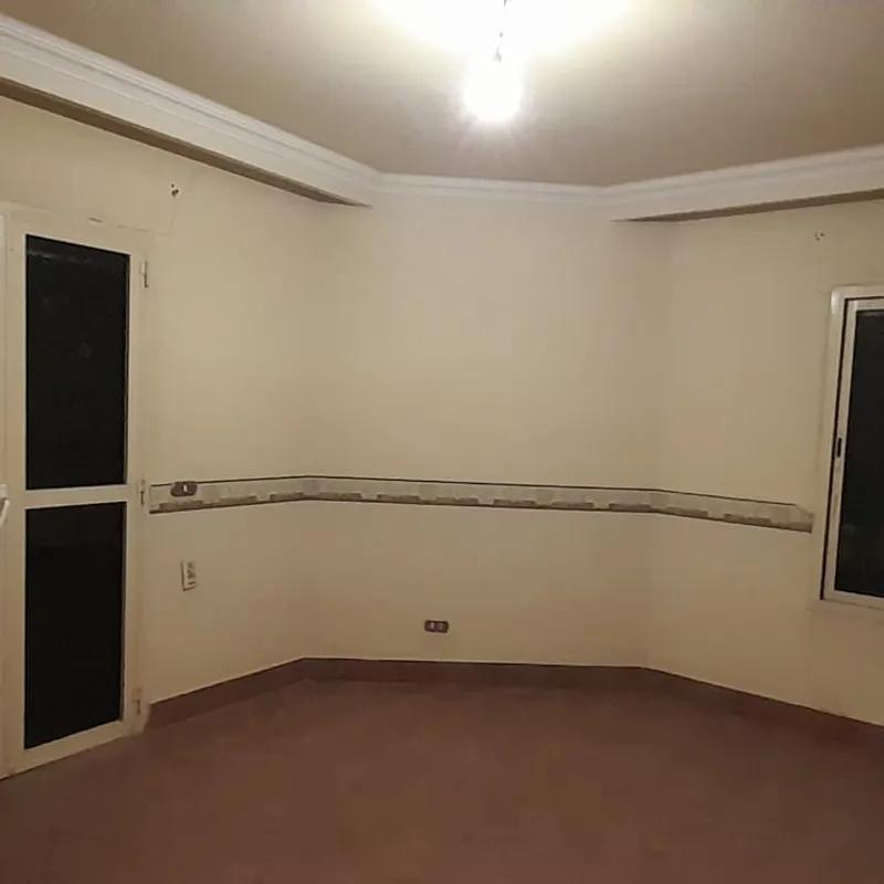 شقة للبيع بمساحة 150 متر و 3 غرف في مدينة نصر القاهرة