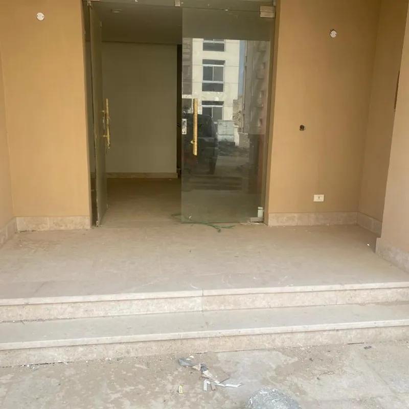 شقة بحديقة للبيع بمساحة 143 متر و غرفتان في مدينة نصر القاهرة