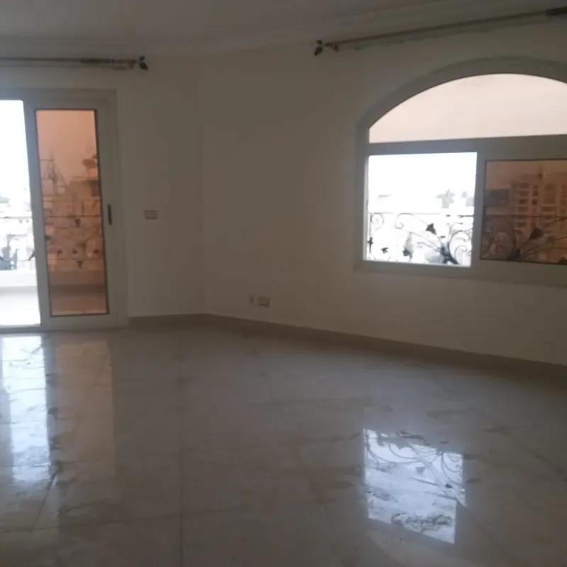 شقة للبيع بمساحة 85 متر و غرفتان في مدينة نصر القاهرة