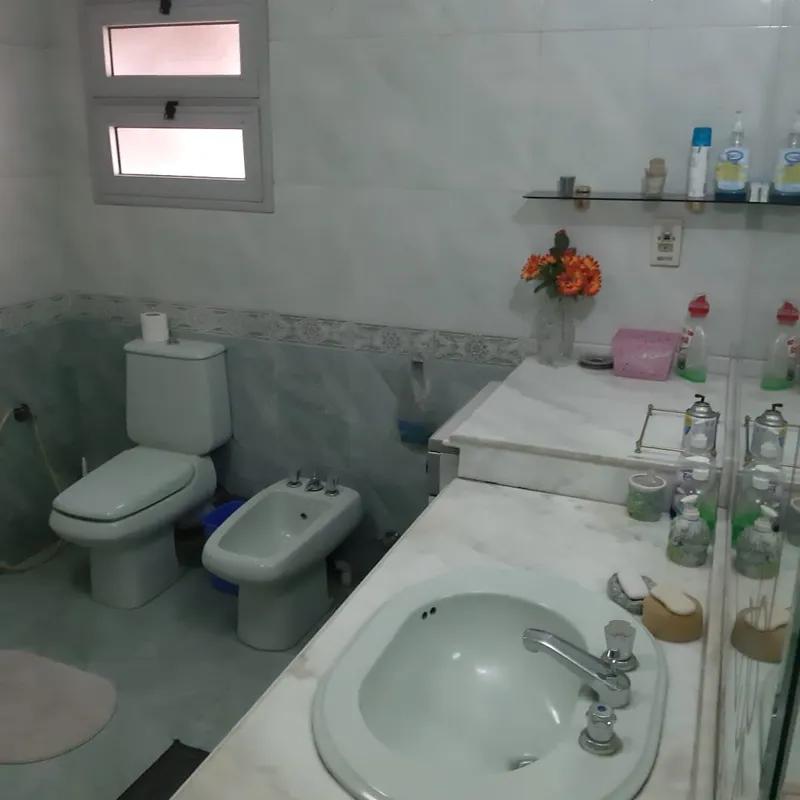 شقة للبيع بمساحة 130 متر و 3 غرف في مصر الجديدة القاهرة