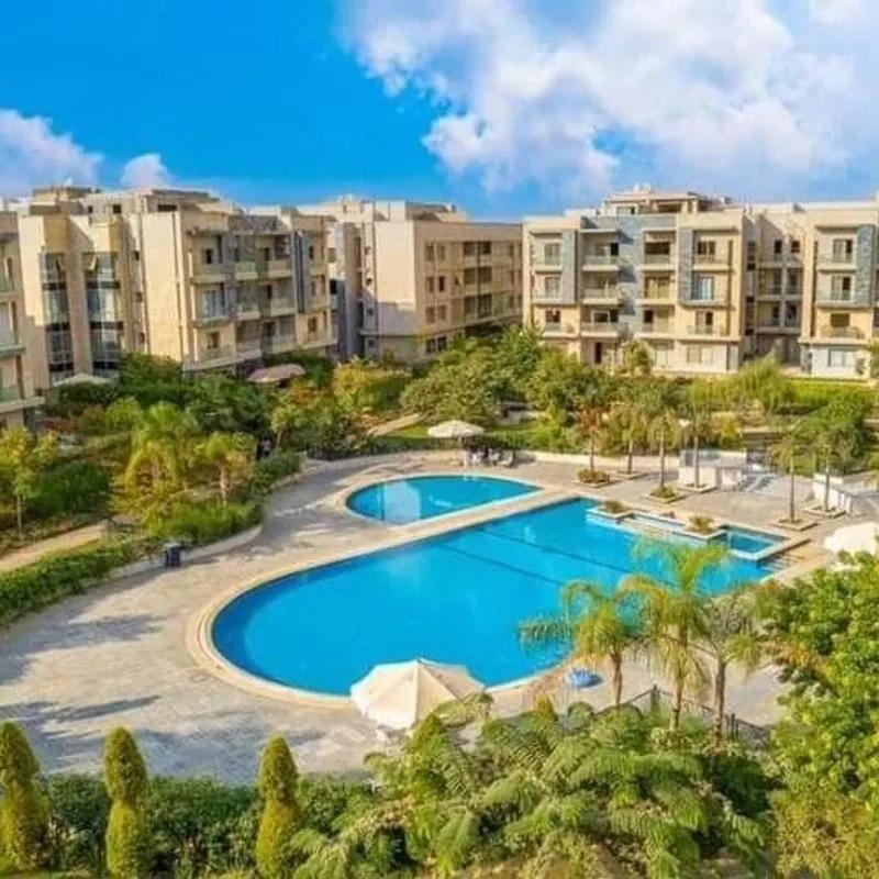 شقة للبيع بمساحة 200 متر و غرفتان في التجمع الخامس القاهرة