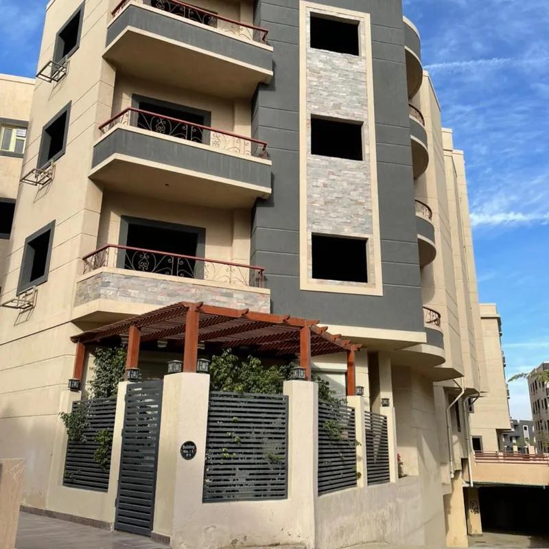 شقة للبيع بمساحة 140 متر و غرفتان في التجمع الخامس القاهرة - صورة 3