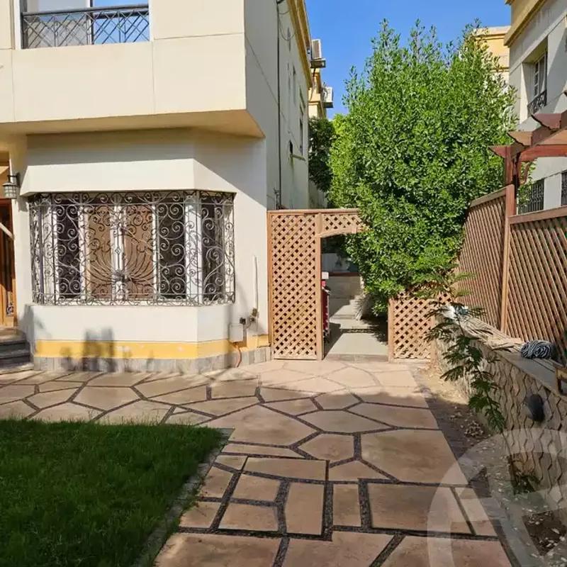 Villa for sale with an data.area 220 meters and 4 data.rooms in   Cairo  - Image 4